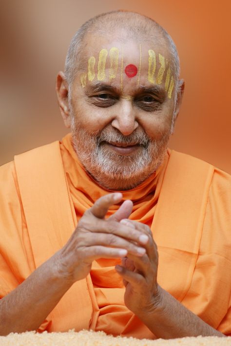 Pramukh Swami Maharaj Wallpaper, Pramukh Swami Maharaj Painting, Swaminarayan Bhagwan, Pramukh Swami Maharaj, Swami Narayan, Jay Swaminarayan, Ms Dhoni Wallpapers, Mahant Swami, Dhoni Wallpapers