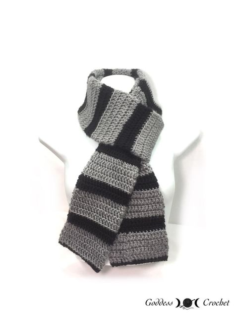 This scarf is the perfect finish to your villain costume, be it Gru from "Despicable Me", or otherwise. Black and gray make it a great unisex gift, but feel free to play with color for a fun, upbeat scarf. Gru Scarf, Crochet Mens Scarf, Crochet Men, Crochet Cap, Stitch Ideas, Scarf Crochet Pattern, Crochet Cowl, Crochet Woman, Scarf Design