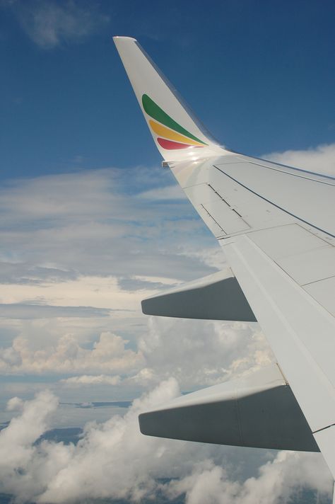 Ethiopian Airlines Boeing 737-700 ET-ALN Ethiopian Airlines Pictures, Ethiopia Airport, Ethiopia Airlines, Plane Wing, Ethiopian Airlines, Airplane Window View, Bryant Lakers, Pilots Aviation, New York Night