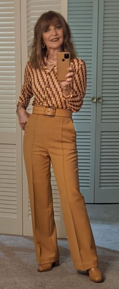 70s Office Fashion, 70s Business Casual, 70s Fits, Funky Office, 70’s Dresses, Cute Office Outfits, Secretary Outfits, Fun Office, Office Clothes