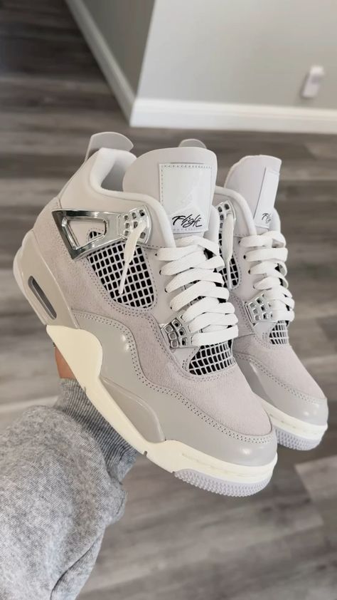 Trendy Shoes Sneakers Nike, Cute Jordans 4s, Jordans 4s Outfits, Cute Sneakers Aesthetic, Jordan 4 Frozen Moments Outfit, Girly Jordans, Jordan 4 Frozen Moments, Jordan 4s Outfit Women, Jordan Fours