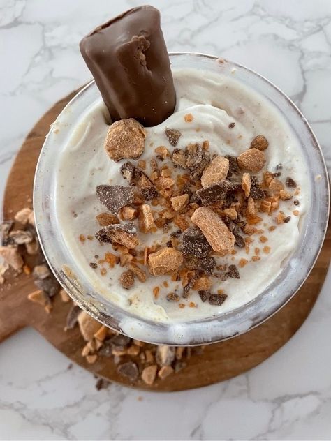 butterfinger ninja creami Heath Bar Ninja Creami, Ninja Creami Butterfinger Ice Cream, Ninja Creami Snickers Ice Cream, Ninja Creami Healthy Recipes Easy, Ninja Creami Recipes Easy, Butterfinger Ice Cream, Ice Cream Maker Recipes Healthy, Healthy Macros, Health Dessert Recipes