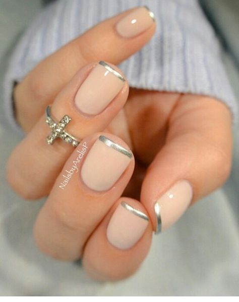 Silver tip nails idea for natural nails Silver Tip Nails, Manicure Nail Designs, French Tip Nail Designs, Beautiful Nail Designs, Nailed It, Manicure Y Pedicure, French Tip Nails, Nail Arts, Manicure E Pedicure