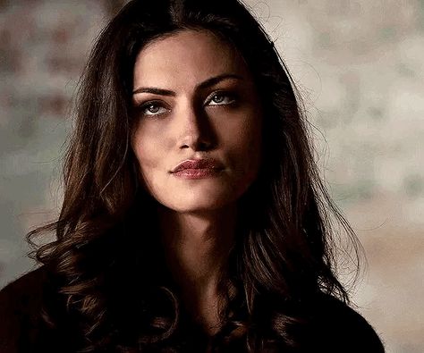 Face Claims For Wattpad, Phoebe Tonkin Face Claim, Phoebe Tonkin Originals, Hailey Marshall Gif, Hayley Marshall Gifs, Pheobe Tonkin Gifs, Actress Face Claims, Phoebe Tonkin Aesthetic, Hayley Marshall Aesthetic