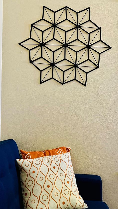 Wall Paint Patterns, Diy Popsicle Stick Crafts, Cute Diy Room Decor, Stick Art, Wall Decor Crafts, Black Acrylic Paint, Diy Wall Art Decor, Wall Hanging Crafts, Popsicle Stick Crafts