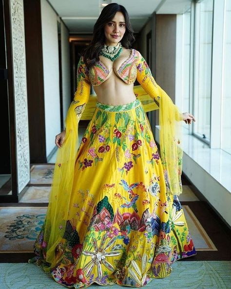 Golden Lehenga, Ramp Walk, Neha Sharma, Print Design Art, Kylie Jenner Outfits, Indian Photoshoot, Jenner Outfits, Indian Wedding Dress, Bollywood Stars