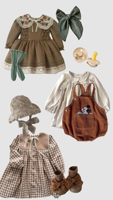 Vintage baby Vintage Baby Aesthetic, Vintage Baby Girl Outfits, Vintage Baby Outfits, Rosalia Style, Vintage Baby Style, Twins Outfit, Vintage Baby Girl Clothes, Vintage Baby Pictures, Vintage Baby Gear