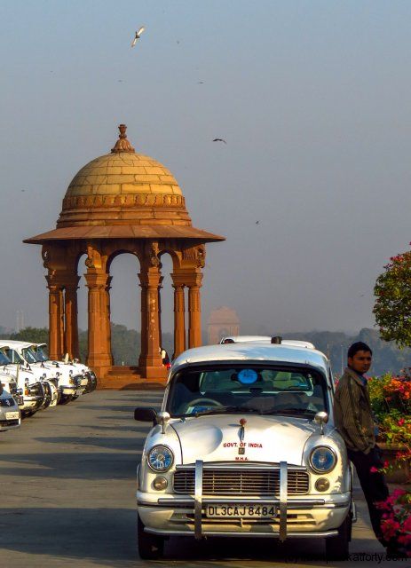 Ias Car Wallpaper, Ias Car Pic, India Monuments, Lutyens Delhi, Ambassador Car, Ias Upsc Wallpapers, India Vacation, Upsc Notes, Likeminded People