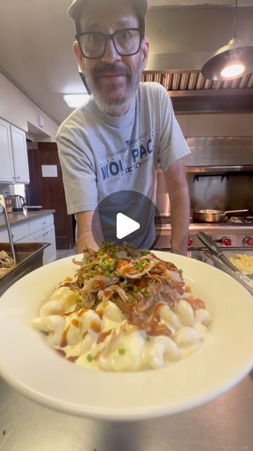 Kevin Ashton | 16 hr Pulled Pork Mac n Cheese #oldscoolkevmo #piphichef #reno #pibetaphi #unr #yum #pork | Instagram Pulled Pork Mac N Cheese, Pork Dishes, Mac N Cheese, Pork Chops, Pulled Pork, Pork Recipes, Casseroles, Pasta Recipes, Food Videos