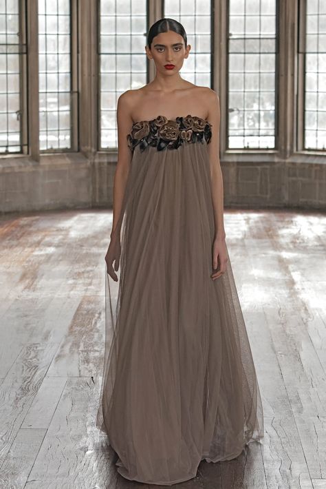 Badgley Mischka Fall 2022 Ready-to-Wear Collection | Vogue Velvet Dress Designs Gowns, Brown Gown, Velvet Dress Designs, Strapless Gown, Tulle Gown, Fall 2022, Gorgeous Gowns, Fashion Show Collection, Badgley Mischka