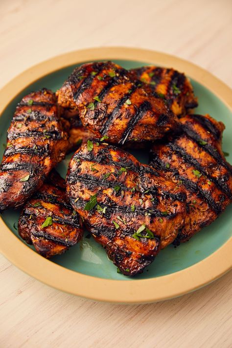 Best Grilled Chicken Breast Grilled Chicken Breast Recipes, Grilled Kabob Recipes, Grilling Recipes Sides, Grill Chicken, Tabbouleh Salad, Grilled Meat Recipes, Grilled Steak Recipes, Healthy Grilling Recipes, Ayam Bakar