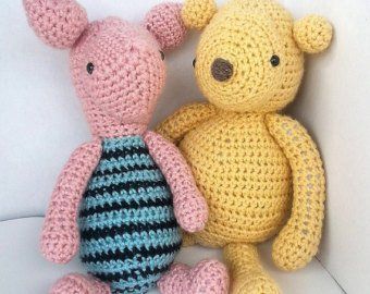 Winnie The Pooh Amigurumi, Pooh Bear And Piglet, Winnie The Pooh Crochet, Pooh Crochet, Crochet Birthday, Bear Crochet Pattern, Pooh Nursery, Disney Crochet, Winnie The Pooh Nursery