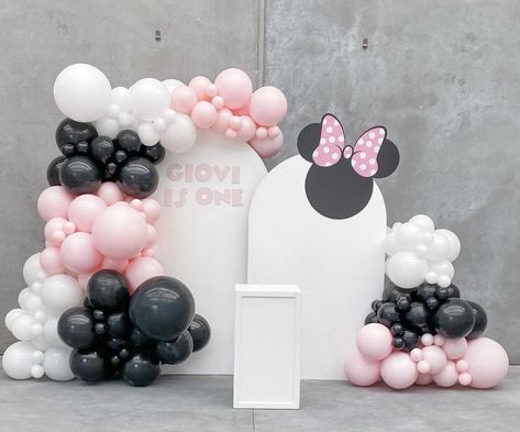 Mini Mouse Birthday Decorations, Minnie Mouse Party Decor, Mickey Baby Showers, Mickey Mouse Birthday Decorations, Minnie Mouse Party Decorations, Minnie Mouse Balloons, Minnie Mouse Birthday Party Decorations, Decoration Buffet, Minnie Mouse Birthday Decorations