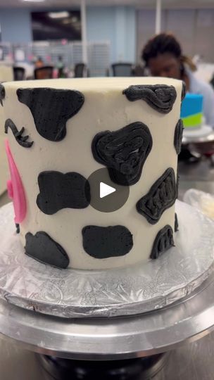 1.5M views · 29K reactions | A cute cow cake for ya!!    Oh and I missed the most important part of the wreck, it was Halloween so I was in a full head to toe skeleton onesie. Love... | By HayleyCakes and Cookies | Facebook Cow Cake Ideas, Cute Cow Cake, Skeleton Onesie, Fruit Cake Recipe Easy, Cow Cake, Cow Cakes, Patterned Cake, Fruitcake Recipes, Cute Cow