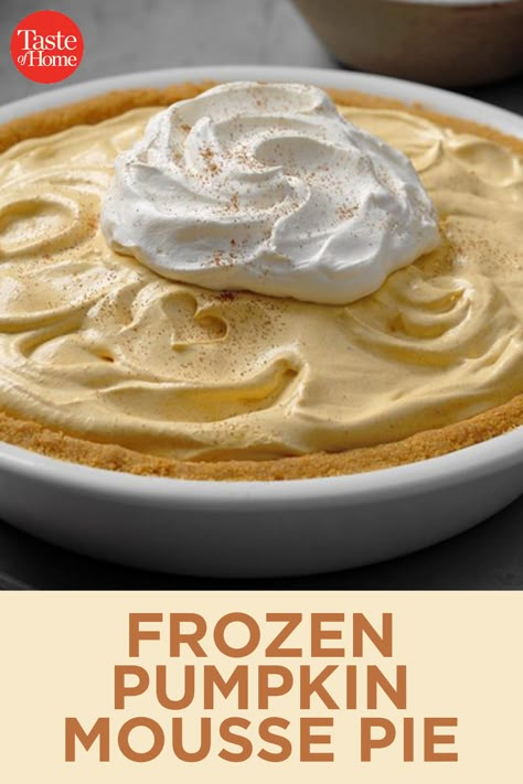 Frozen Pumpkin Pie Recipe, Frozen Pumpkin Dessert, Pumpkin Mousse Pie, Frozen Mousse, Frozen Pumpkin Pie, Easy Thanksgiving Dessert Recipes, Peanut Butter Cream Pie, Mousse Pie, Frozen Pumpkin