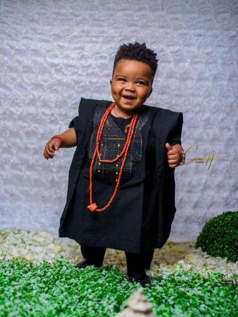 Agbada Styles For Kids, Agbada Outfit, African Kids Clothes, Agbada Design, Dashiki For Men, Cool Shirts For Men, Boy Styles, Dapper Mens Fashion, Native Wears