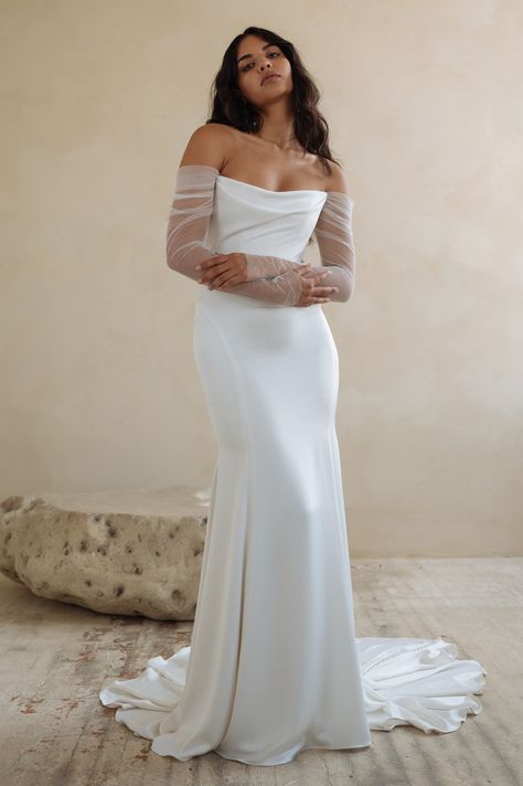 Wedding Dresses Mock Neck, Jenny Yoo Olivia, Simple Wedding Dress With Detachable Sleeves, Wedding Dress With Fun Sleeves, Simple A Line Wedding Dress With Sleeves, Classic Fitted Wedding Dress, Wedding Dress For Tall Bride, Wedding Dress Inspiration Classy, Wedding Dresses Elopement