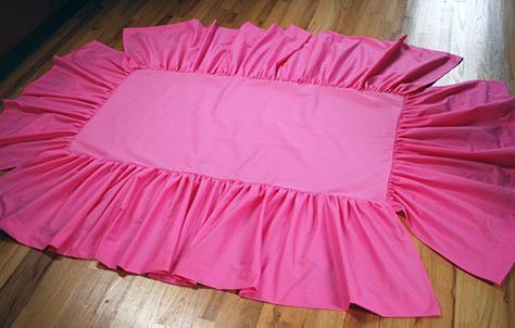 DIY or Buy :: How to Make a Crib Dust Ruffle - Free Tutorials Or Buy if Your Plate is Full Diy Crib Bedding, Crib Dust Ruffle, Crib Bed Skirt, Ruffle Crib Skirt, Diy Crib, Ruffle Pattern, Ruffle Bed Skirts, Crib Toddler Bed, Diy Bebe