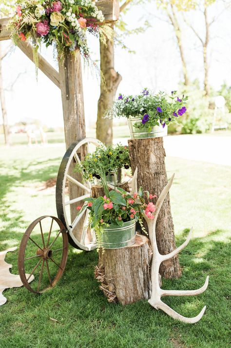 Farm Wedding Decor - Iowa Farm Wedding - Private Estate Weddings Farm Wedding Decor, Classic Rustic Wedding, Farm Wedding Decorations, Iowa Farms, Rustic Wedding Ceremony, Iowa Wedding, Camp Wedding, Fall Photo, Socal Wedding