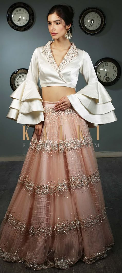 Glamorous Winter Blouse Designs for a trendsetter bridal look Double Layered Lehenga, Choli Style, Stone Embroidery, Net Skirt, Indian Outfits Lehenga, Lehenga Blouse Designs, Salwar Kamiz, Indian Gowns Dresses, Sleeves Designs For Dresses