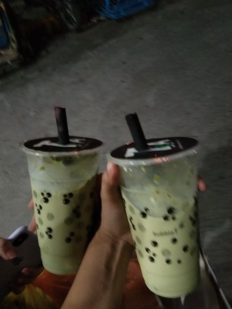 Milk Tea At Night, Milk Tea Date Prank, Milk Tea Aesthetic Wallpaper, Milktea Prank Pictures, Big Brew Milk Tea Prank, Milk Tea Prank, Milk Tea Picture, Chocolate Prank, Milktea Aesthetic