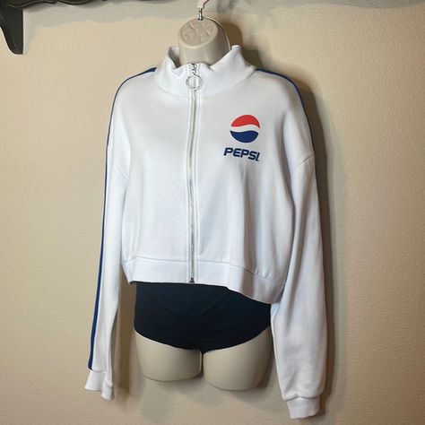 H&M Pepsi Sweatshirt Jacket Size M. New With Tags. Never Worn. Slightly Cropped Pepsi Sweatshirt, Green Cropped Hoodie, H&m Hoodie, Beige Sweatshirt, Maroon Sweatshirt, Mama Hoodie, Crewneck Sweatshirt Women, Cropped Knit Sweater, White Crewneck