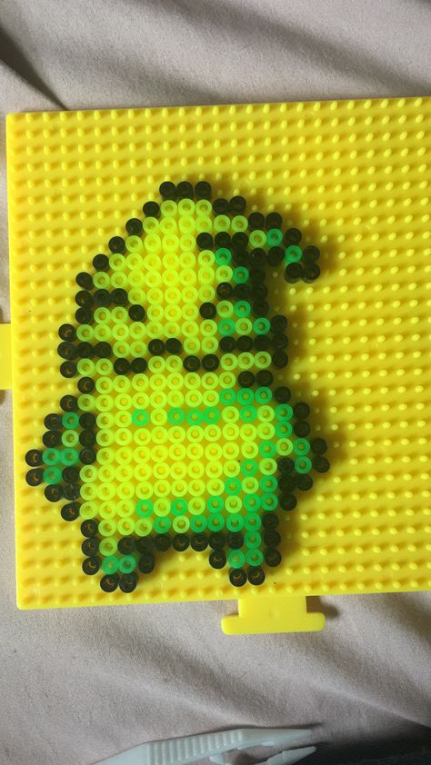 Peeler Bead Characters, 90s Perler Beads, Snake Perler Beads, Over The Garden Wall Perler Beads, Dhmis Perler Beads, Beetlejuice Perler Bead Patterns, Knife Perler Beads, Weird Perler Bead Patterns, Trippy Perler Beads