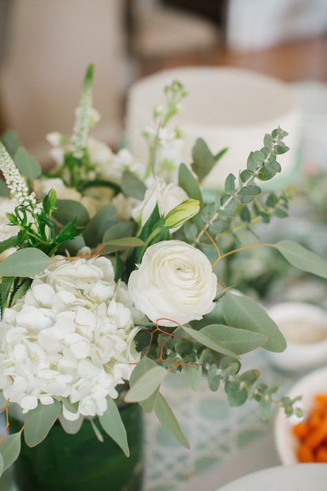 Our Gender Neutral "Baby in Bloom" Baby Shower - Peachfully Chic Hydrangea Centerpiece Diy, Eucalyptus Wedding Centerpiece, Spring Flower Arrangements, Hydrangea Centerpiece, Green Baby Shower, Bloom Baby, Celebrity Homes, Shower Centerpieces, Baby Shower Flowers