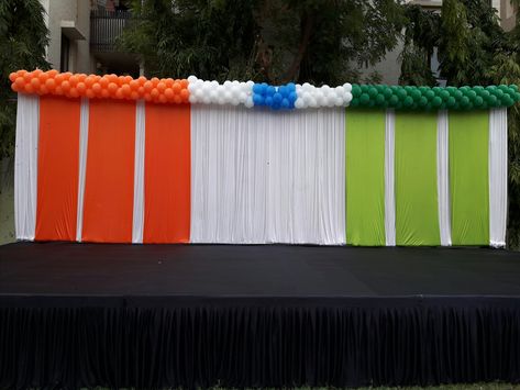 Independence Day stage decoration 😙 Republic Day Stage Decoration, Independence Day Stage Decoration, Independence Day Backdrop, India Decoration, Happy Independence Day Quotes, January Decor, Coquette Decor, Independence Day Greeting Cards, January Decorations