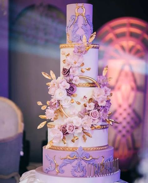 Rapunzel Quince Cake, Tangled Wedding Cake, Tangled Themed Wedding, Rapunzel Quinceanera Theme, Rapunzel Wedding Theme, Bolo Rapunzel, Lavender Quince, Quince Cakes, Rapunzel Wedding