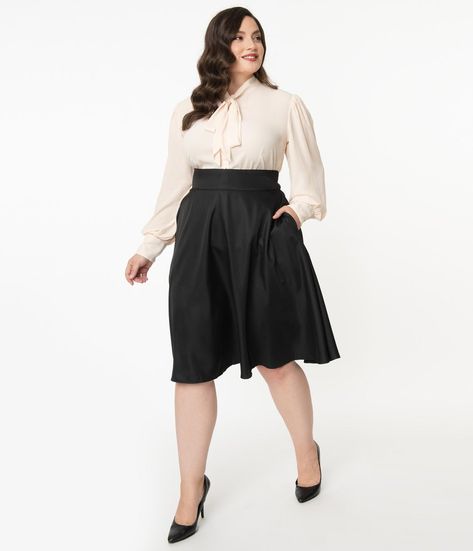 Short And Curvy Outfits, Plus Size Business Attire, Corporate Core, Black Skirt Outfits, Vintage Brand Clothing, Office Clothes, Plus Size Fashionista, Money Outfit, Fashion Feminine