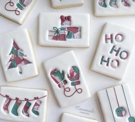 Christmas Royal Icing Cookies, Royal Icing Christmas Cookies, Cookies Decoration, Valentines Galentines, Christmas Sugar Cookies Decorated, Dessert Art, Icing Decorations, Cute Christmas Cookies, Royal Iced Cookies