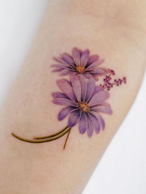 50+ Stunning Flower Tattoos - TheTatt Irish Flower Tattoo, Best Feminine Tattoos, Purple Flower Tattoos, Realistic Flower Tattoo, Daisy Flower Tattoos, Pretty Flower Tattoos, Like Tattoos, Purple Tattoos, Irish Tattoos