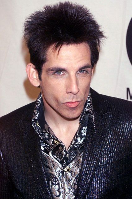 Duckface Isn't The Only Cheesy Selfie Trend On Instagram #refinery29  http://www.refinery29.com/history-of-how-to-take-a-selfie#slide-3  Blue SteelThe model pout was such a thing that it got its own parody. In 2001, Ben Stiller played Derek Zoolander and introduced the world to Blue Steel, his signature male-model face. This was when the masses started to take note of how a simple puckering of the lips could make someone instantly really, really, really, really, ridiculously good looking.... Male Model Face, Photos Of Celebrities, Ben Stiller, Duck Face, Fashion Awards, Model Face, The Duck, Blue Steel, Comedy Movies