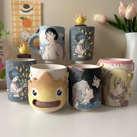 Studio Ghibli Ceramic Art, Studio Ghibli Ceramics, Anime Pottery, Ghibli Ceramics, Studio Ghibli Pottery, Clay Cup Ideas, Studio Ghibli Pictures, Studio Ghibli Mug, Ghibli Pictures