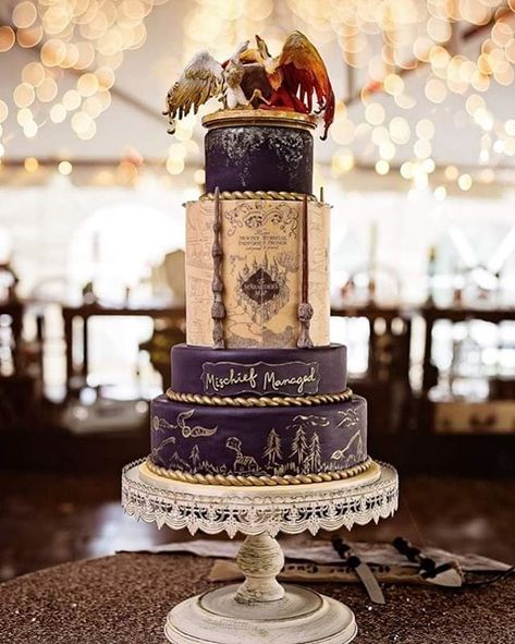 Hogwarts Wedding Ideas, Harry Potter Yule Ball, Gateau Harry Potter, Quince Cake, Harry Potter Theme Birthday, Dark Wedding Theme, Cumpleaños Harry Potter, Harry Potter Wedding Theme, Quinceanera Cakes