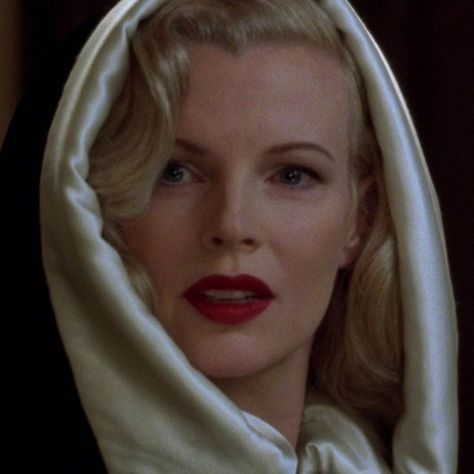 Great Christmas Movies, La Confidential, Producer Studio, Ava Duvernay, Zits Popping, Shirley Maclaine, Kim Basinger, The Best Movies, Best Movies