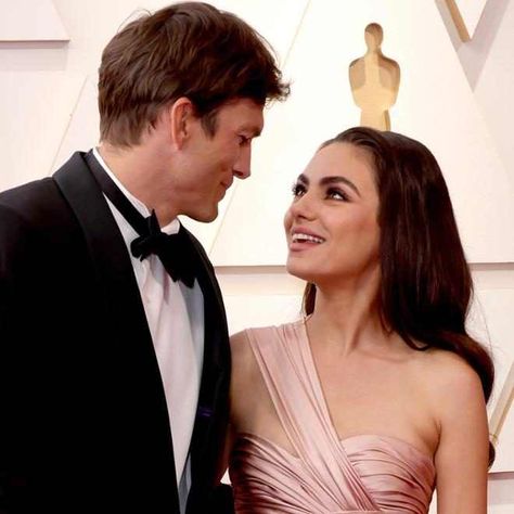 Ashton Kutcher Mila Kunis, Mila Kunis And Ashton Kutcher, Mila Kunis Ashton Kutcher, Pink Satin Gown, Red Carpet Couples, Oscars 2022, Ariana Grande Songs, The Perfect Date, Ashton Kutcher