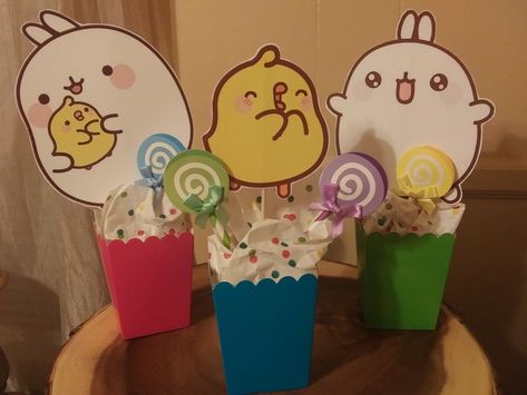 Molang And Piu Piu Birthday Party, Molang Birthday Party Ideas, Kawaii Birthday Decorations, Molang Birthday, Birthday Centerpiece Ideas, Molang And Piu Piu, Birthday Centerpiece, Birthday Centerpieces, Centerpiece Ideas