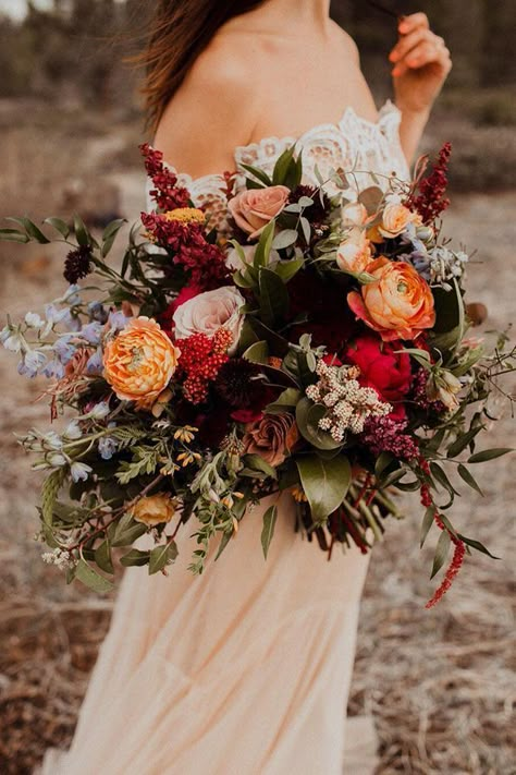 Autumn Wedding in Burgundy, Deep Red, Navy and Terracotta with Blush Accents Outfit Dames, Colorado Sunset, Wildflower Wedding Bouquet, Enchanted Forest Wedding, Farm Tables, Wildflower Wedding, Forest Wedding, Hearts Desire, Colorado Wedding