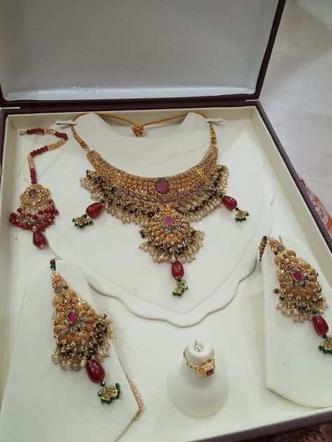 Dress Designs For Stitching, Churidar Neck, Churidar Neck Designs, Pakistani Bridal Jewelry, Easy Art For Kids, Engagement Hairstyles, Neck Pieces Jewelry, Cricket Videos, Indian Bridal Jewelry Sets