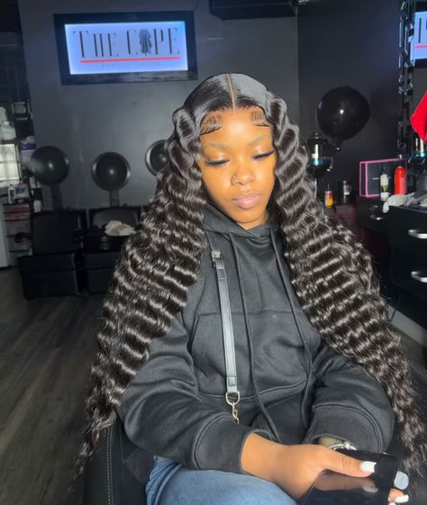 Middle Part Wig With Crimps, Crimps Black Women, Crimp Side Part, Crimps Side Part, Wig With Crimps, Middle Part Frontal, 24 Inch Wig, Side Part Wig, Wig Installation