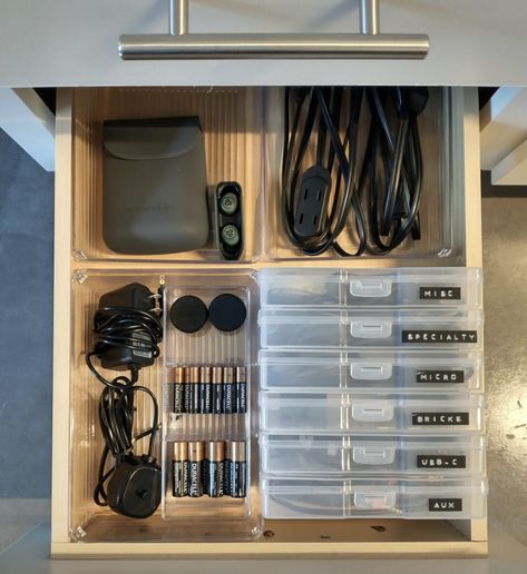 Technology Drawer Organization, Electronic Drawer Organization, Electronics Drawer Organization, Device Organization Ideas, Tech Drawer Organization, Apartment Organization Ideas Bedroom, Temu Organization, Electrical Organization, Organize Electronics