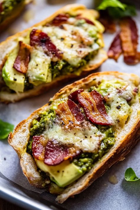 Cheesy Pesto Avocado Bacon Bacon Lunch Ideas, Bacon Avocado Sandwich, Pesto Turkey, Blt Bites, Cheesy Scrambled Eggs, Homemade Caesar, Bacon Dishes, Bacon Sandwich, Avocado Sandwich