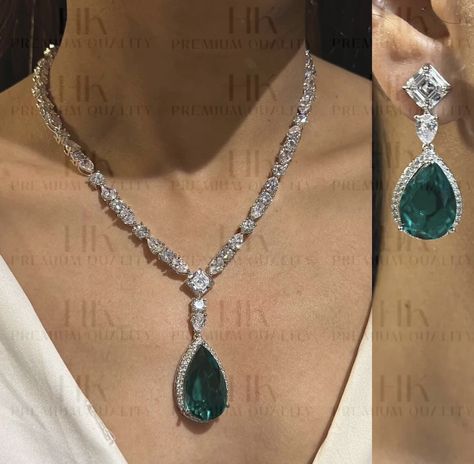 Emerald Prom Jewelry, Green Emerald Drop Necklace, Diamond And Emerald Necklace, Emerald Green Necklace Jewelry, Emerald Green Jewelry Necklaces, Diamond Necklace Set Bridal, Dimond Neckless Jewelry, Emerald Bridal Jewelry, Green Diamond Necklace