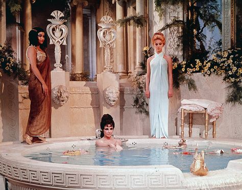 Francesca Annis, Elizabeth Taylor Cleopatra, Expensive Beauty Products, Queen Cleopatra, Violet Grey, Elizabeth Taylor, Film Aesthetic, Divine Feminine, Stock Pictures