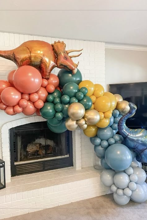 Dino Balloon Arch, Dinosaur Balloon Arch, Dinosaur Party Balloons, Dinosaur Balloon Garland, Pizzeria Party, Dino Balloons, 3rd Birthday Party For Boy, Dinosaur Birthday Theme, Dinosaur Birthday Party Decorations