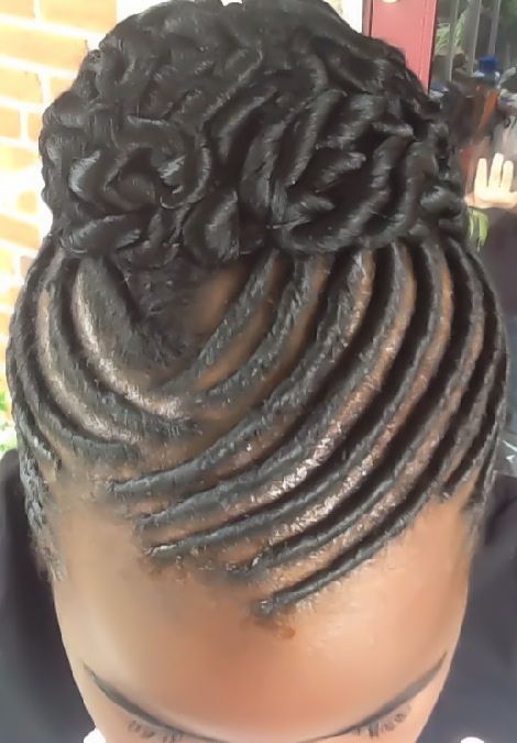 Flat twists with top bun. http://purseanality.simplybook.me/index/about Piled High Twist Updo, Twisted Top Knot Bun, 90s Twist Bun, Short Ethnic Hairstyles, Twist And Pin Updo, Flat Twist On Wig, Flat Twist Hairstyles, Natural Hair Twist Out, Flat Twist Updo