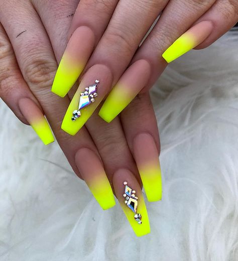 Neon Yellow Ombré 😻💛. . . . . . #nails #nailsofinstagram #naildesigns #nailart #nailsonfleek #toplinenails #vanessanailzfeatures… Neon Yellow Nails, Yellow Nail Art, Unghie Sfumate, Yellow Nails Design, Ombre Nail Designs, Vacation Nails, Unique Acrylic Nails, Black Nail, Summer Acrylic Nails