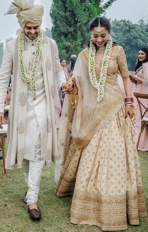 Sabyasachi Bridal Lehenga, White Wedding Lehenga, Sabyasachi Lehenga Bridal, Sabyasachi Bridal, Night Wedding Decor, Insta Account, Sabyasachi Bride, Bridal Lehenga Designs, Sherwani Groom